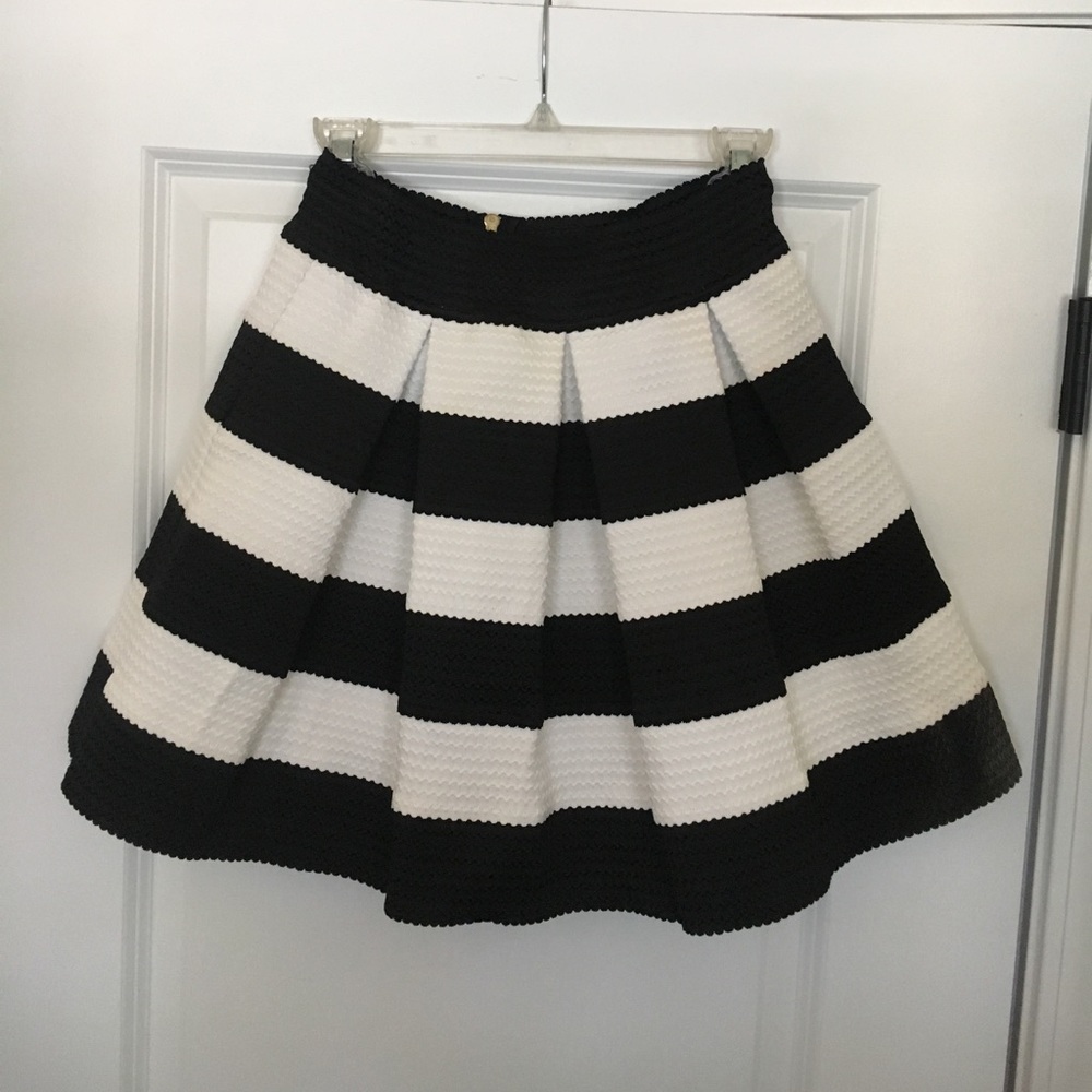 NWT GB black and white stripe skirt, SZ Small