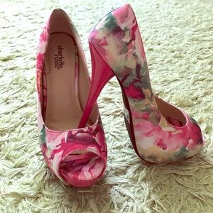 NWT Pink Floral Pumps