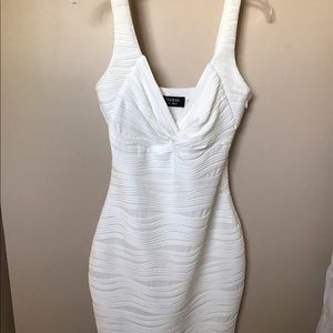 WHITE HOT SUMMER🇺🇸 sexy GUESS dress
