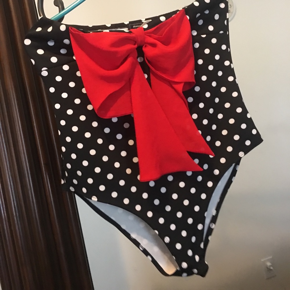 Swim weAr/ PulkA dot & Red bow re..😘🙏🏾🤗