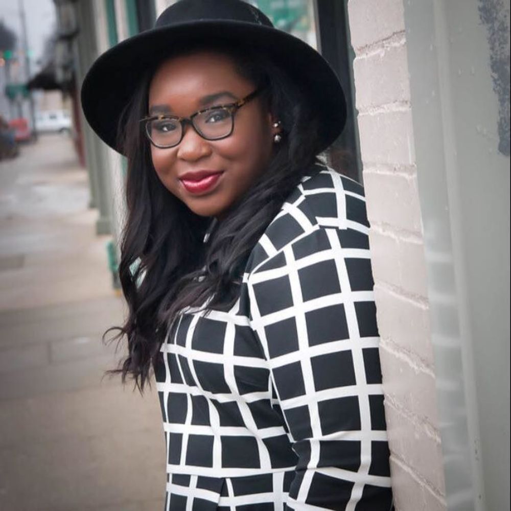 Meet your Posher, Fatima