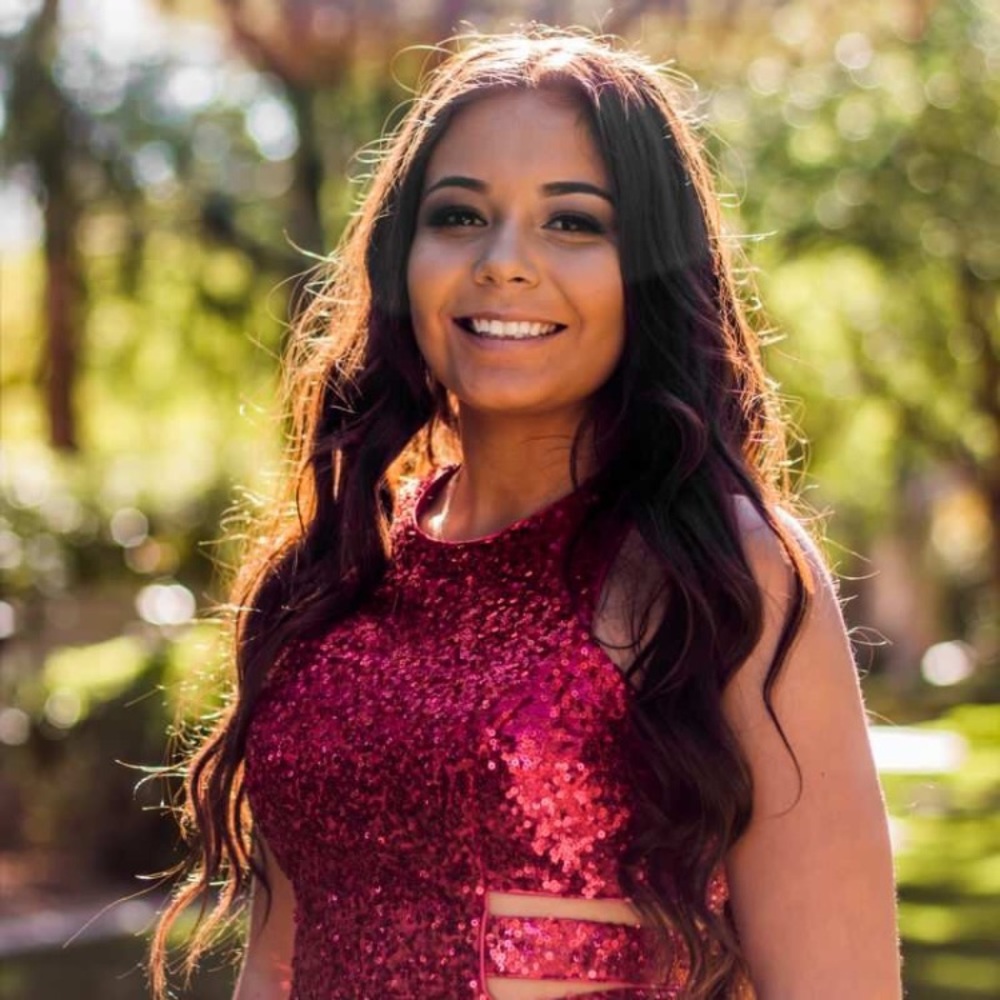 Meet your Posher, Alyssa