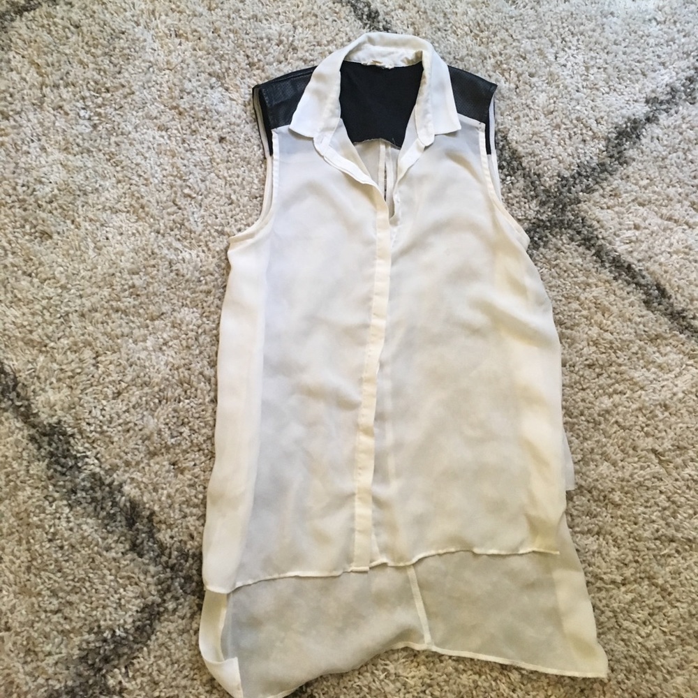 Silence + Noise b&w sleeveless blouse