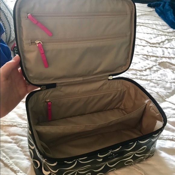 Kate Spade Cosmetic bag set - Picture 2 of 6