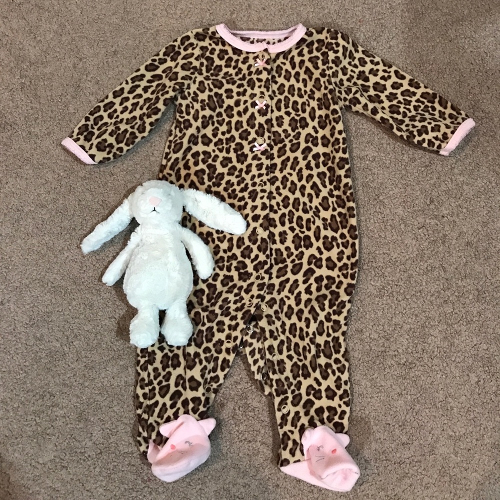 Leopard print onesie 6M