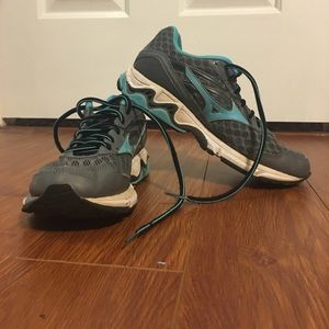 Mizuno Running Shoes