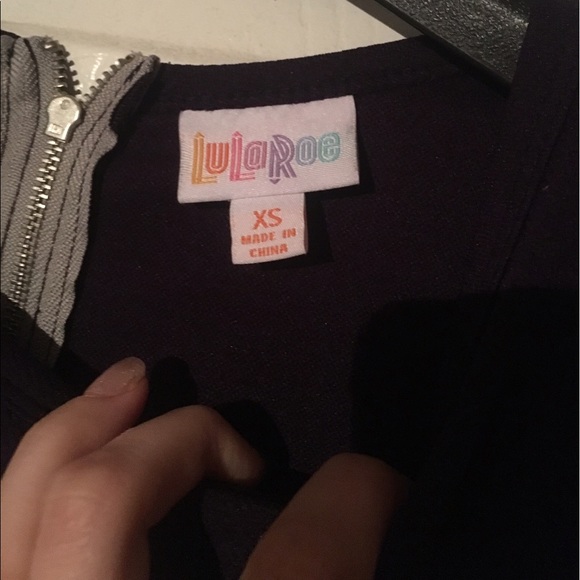 Xsmall Lularoe Amelia - Picture 2 of 2