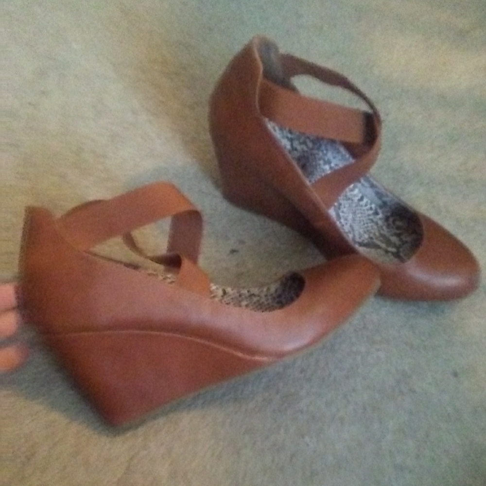Brown Wedges
