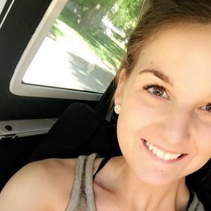 Meet your Posher, Crystal