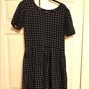 EUC 2XL Lularoe Amelia - Dandelion Wishes!