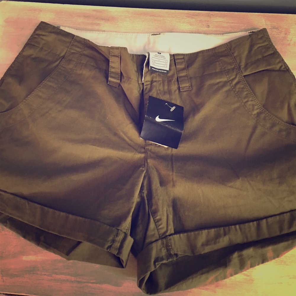 Green Nike Cargo Shorts