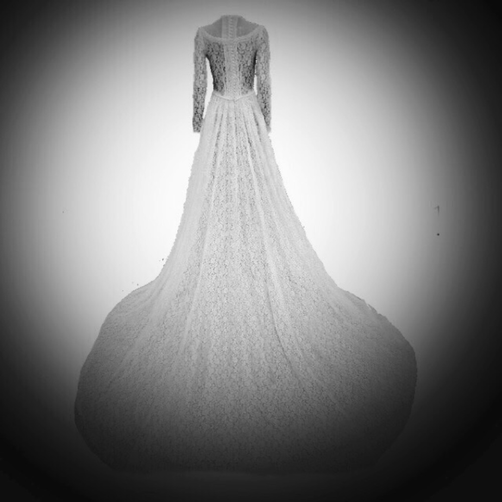 Vintage wedding dress lace.  🚫bundle