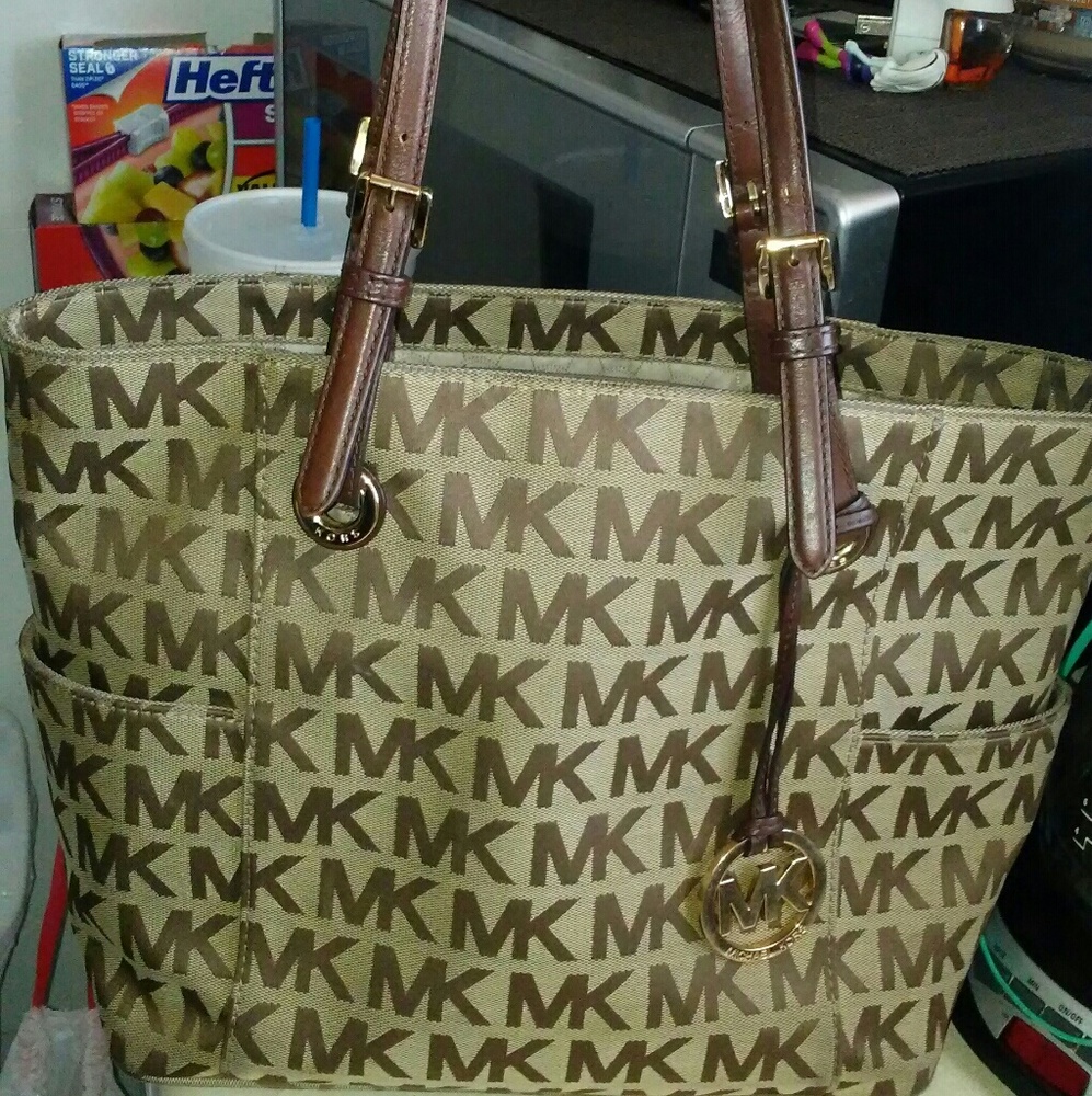REAL - Michael Kors Tote Style Purse