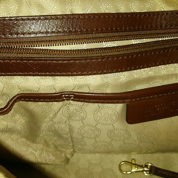 REAL - Michael Kors Tote Style Purse - Picture 3 of 3
