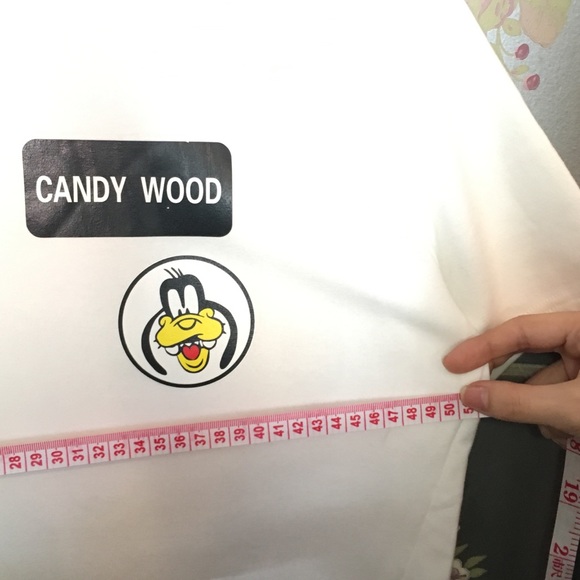 White t - Picture 3 of 5