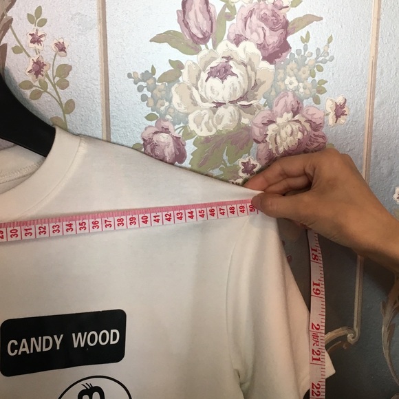 White t - Picture 5 of 5