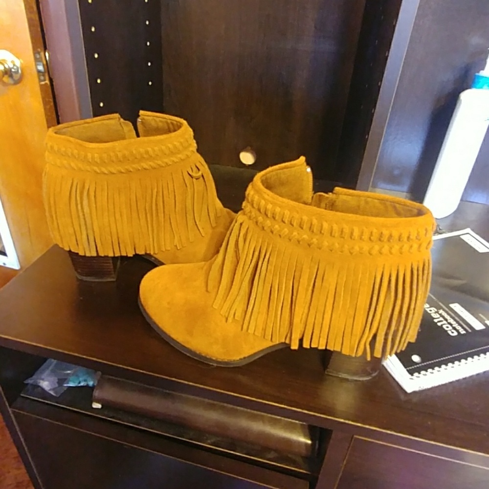 Torrid boot 10w