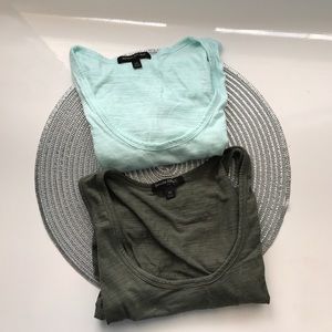 Bundle of 2 Banana Republic tank tops