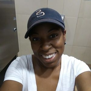 Meet your Posher, Johnette