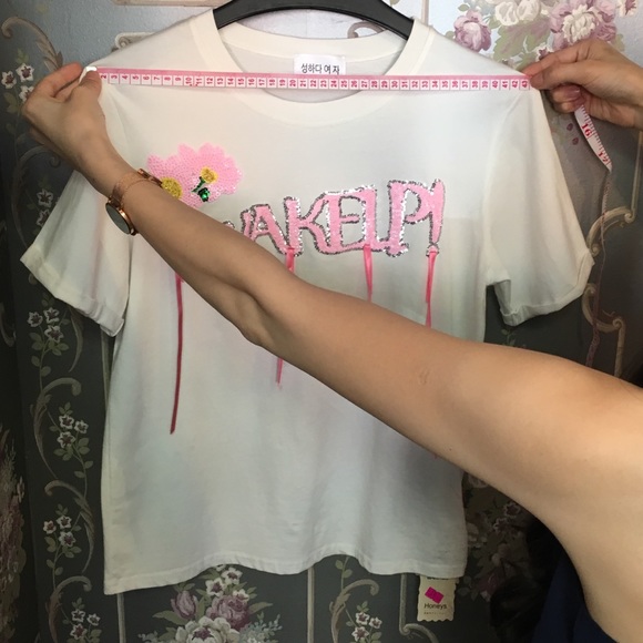 White T - Picture 3 of 4