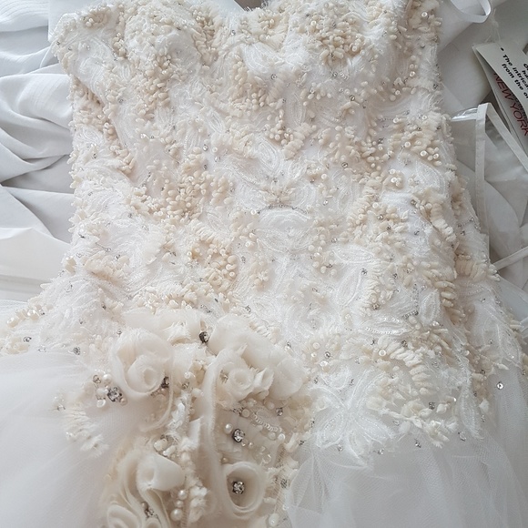 Jim Hjelm Wedding Dress brand new size 4 is available for purchase on au  PAY Market - Imported Goods Online Store Co.Ltd. | au PAY Market - Online  Shopping Site