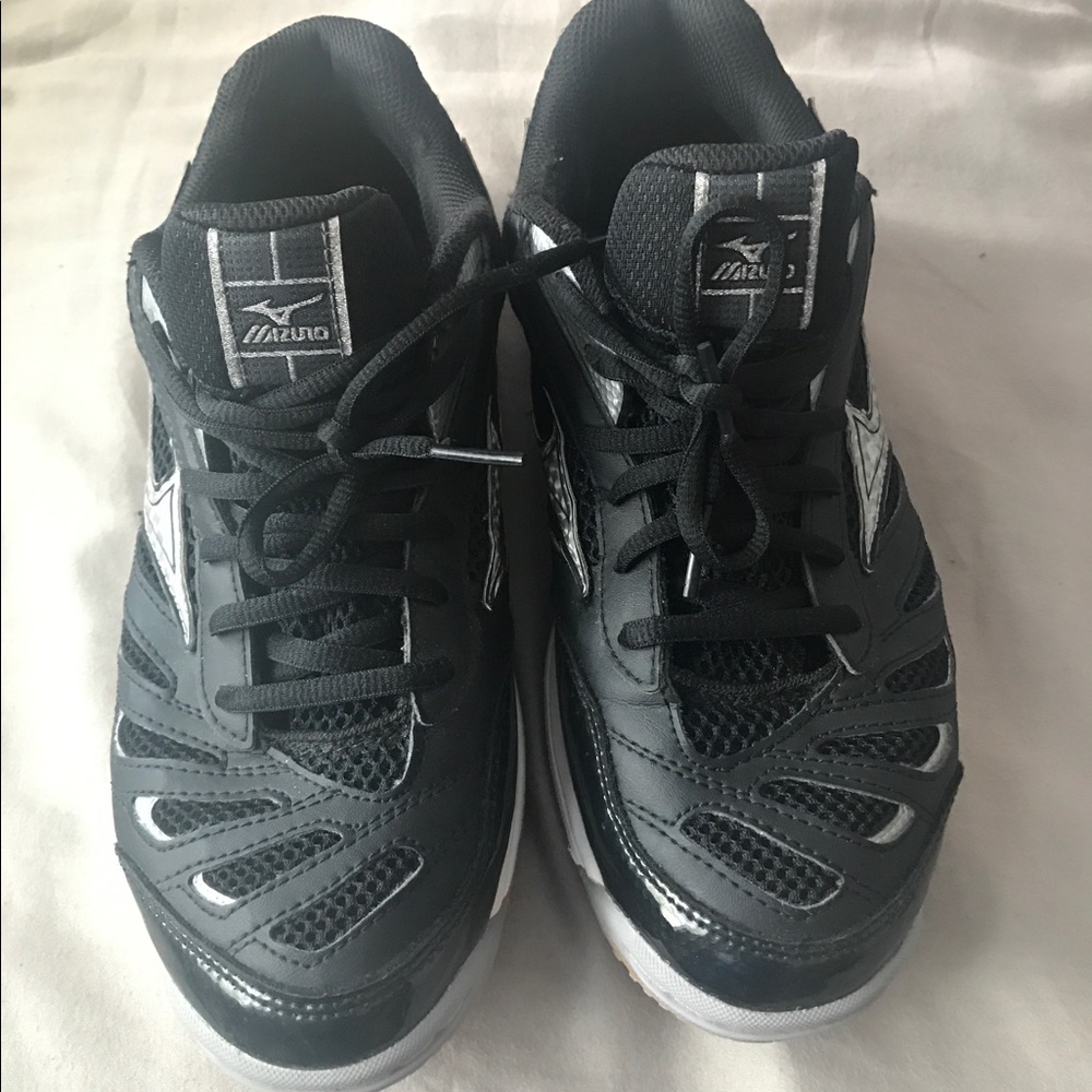 mizuno volleyball shoes