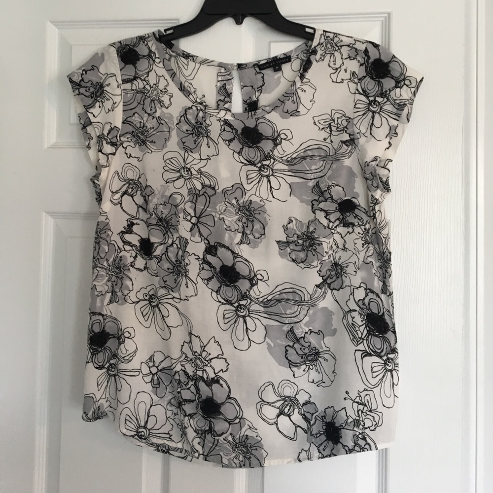 Fun, floral printed blouse, size M