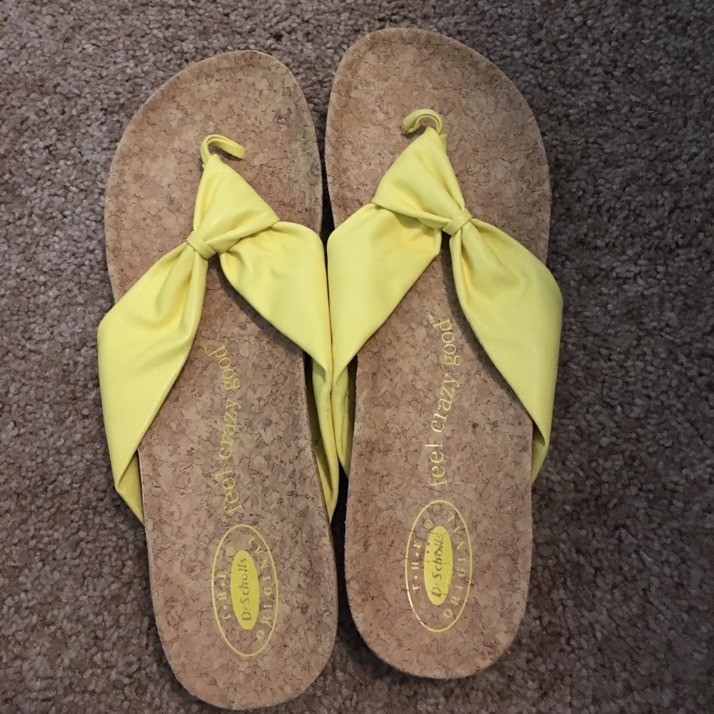 Yellow dr.scholl sandles NWOT