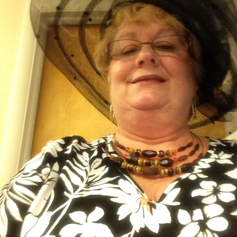 Meet your Posher, Joanie