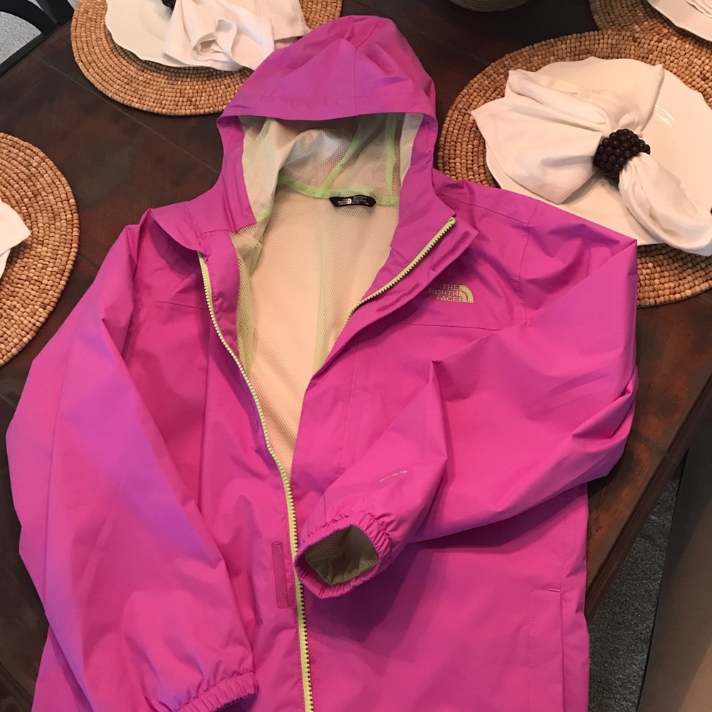 North face raincoat XL (18) Big Kids