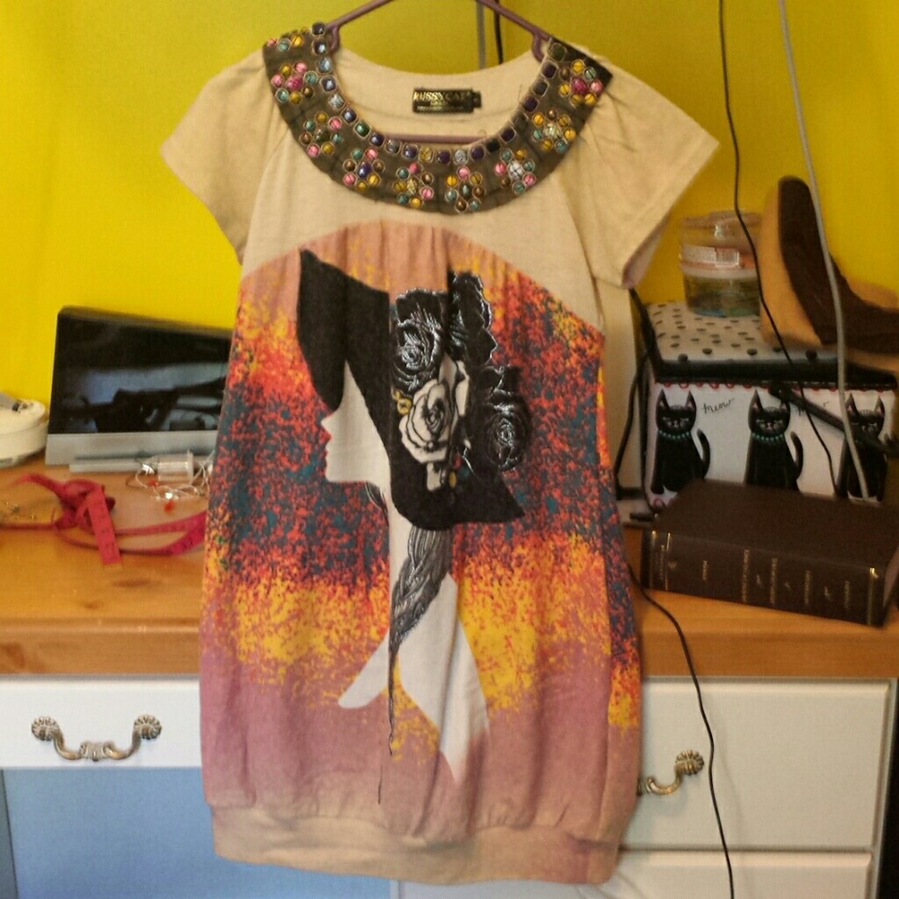 Tunic top with woman on front