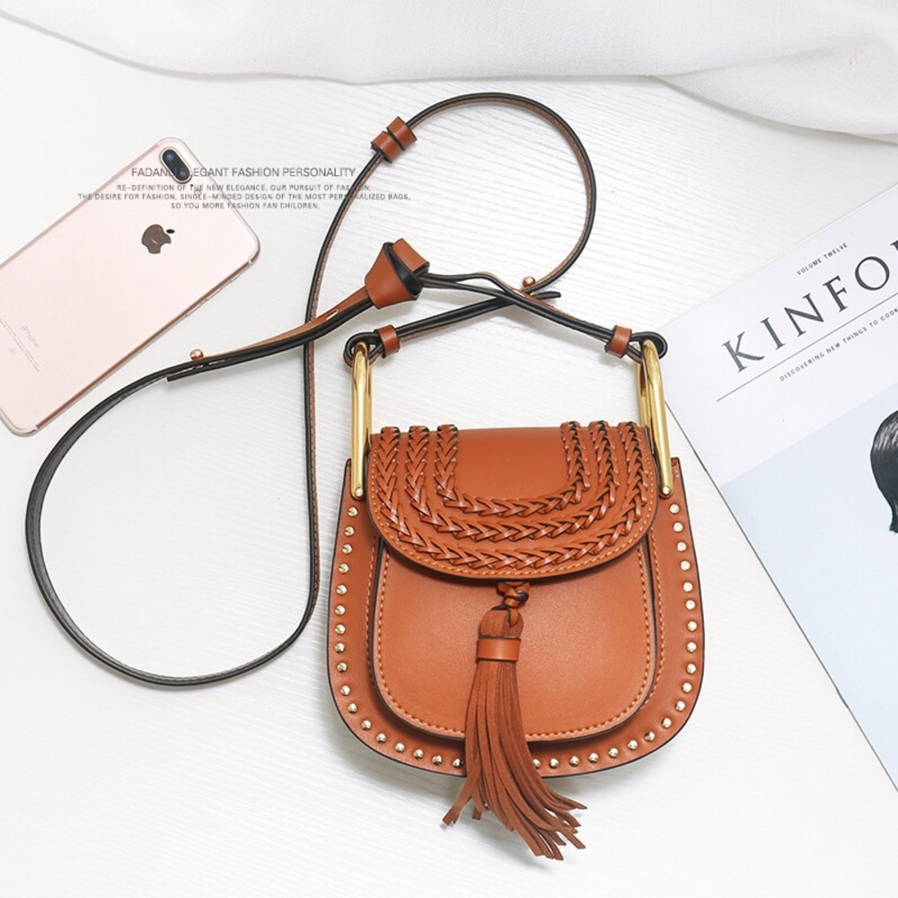 Brown leather crossbody bag