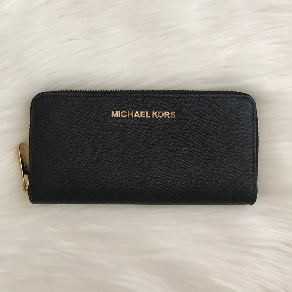 Michael Kors Jet Set Saffiano Leather Wallet