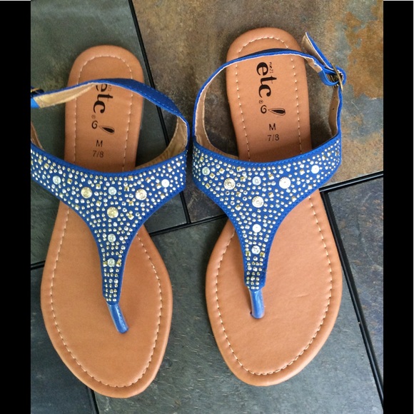 🆕 NEW-VERY CUTE SANDALS/ ADJUSTABLE STRAP NWOT - Picture 3 of 6