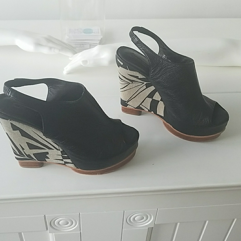 💛Matiko platform shoes super Comfy!