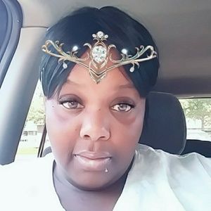 Meet your Posher, Nakia