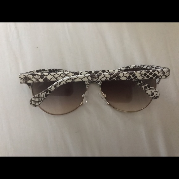 Diane Vin Furstenberg sunglasses