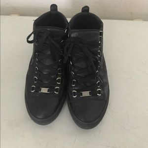 Balenciaga
Men's Arena Leather High-Top Sneaker
