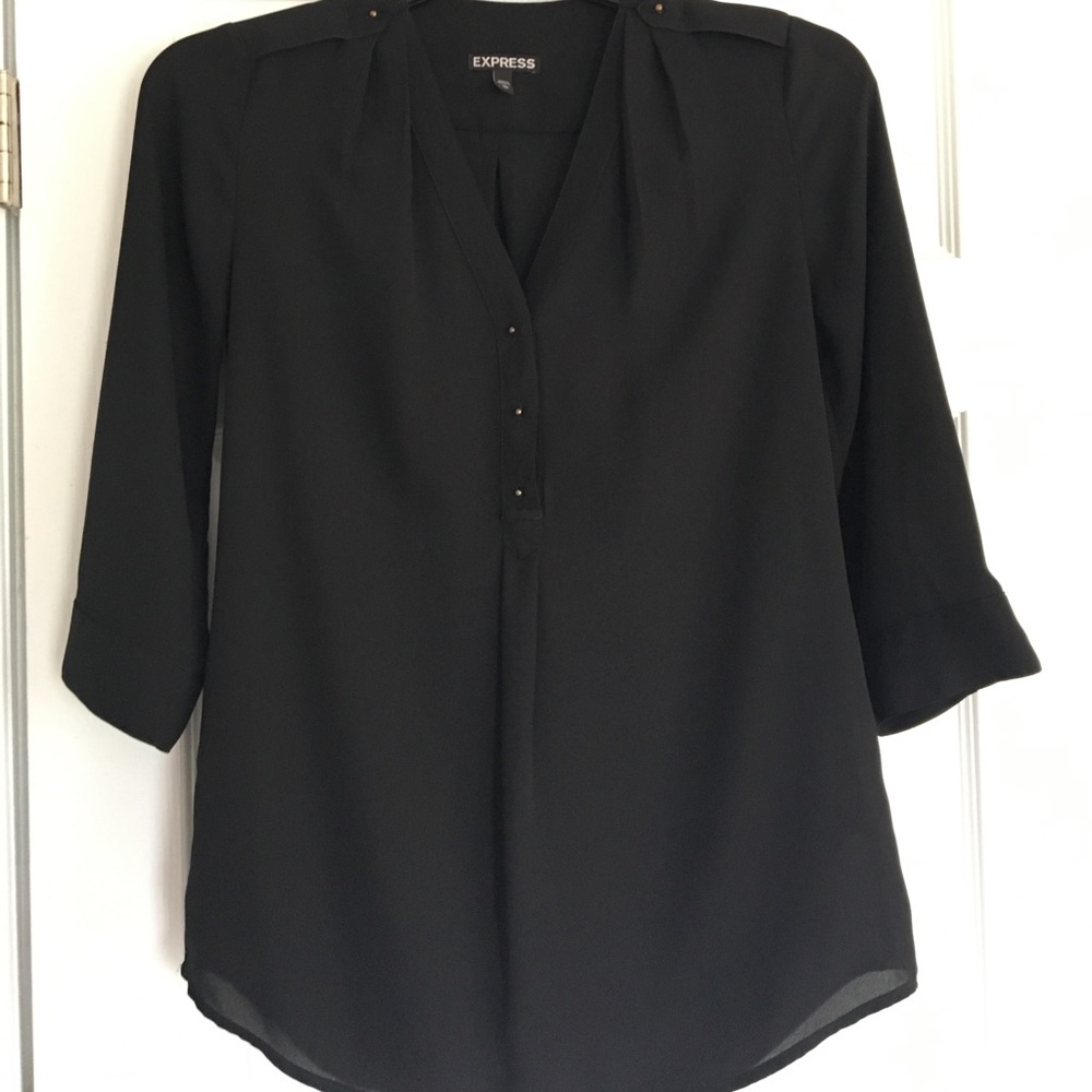 Black 3/4 Express top with adorable brass buttons
