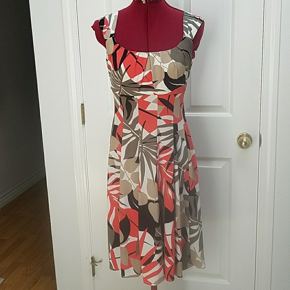 A colorful A-line panel tank dress. So cute.