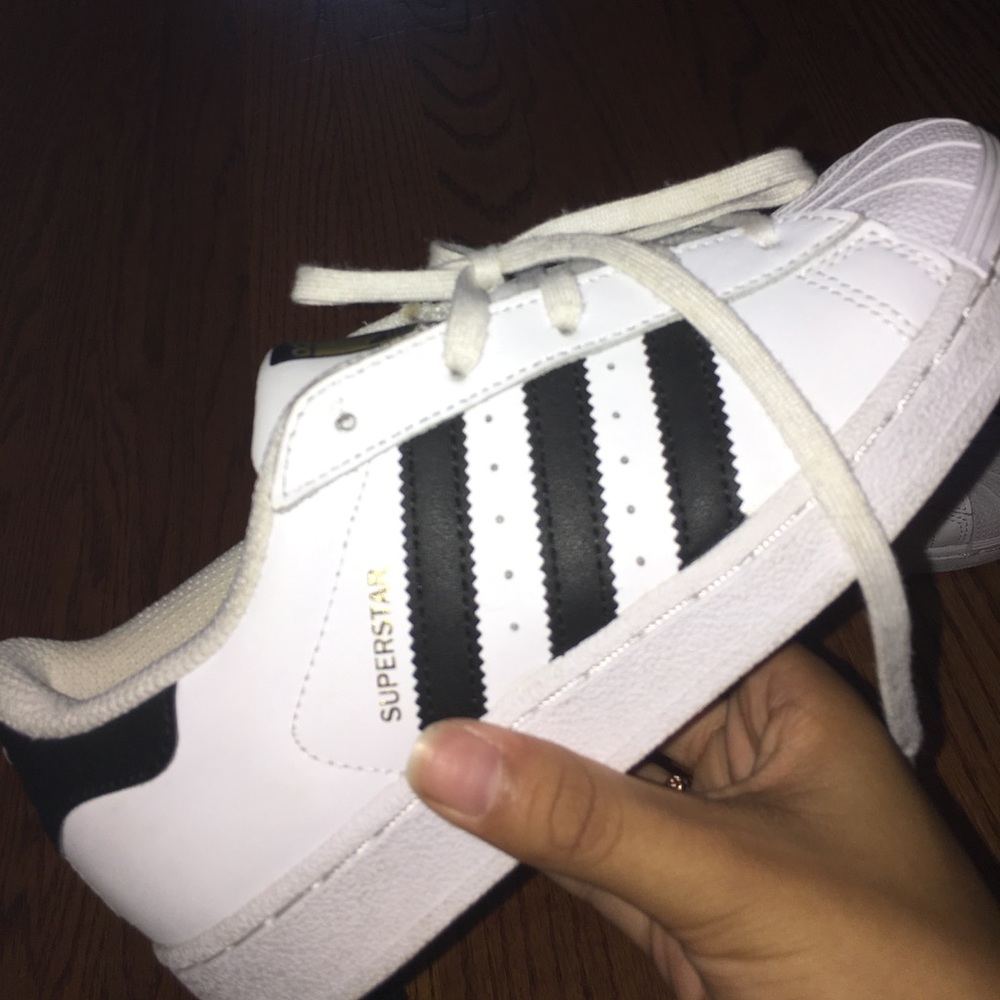 Adidas superstars
