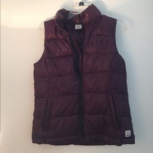 Maroon PINK puffy vest. Size XS