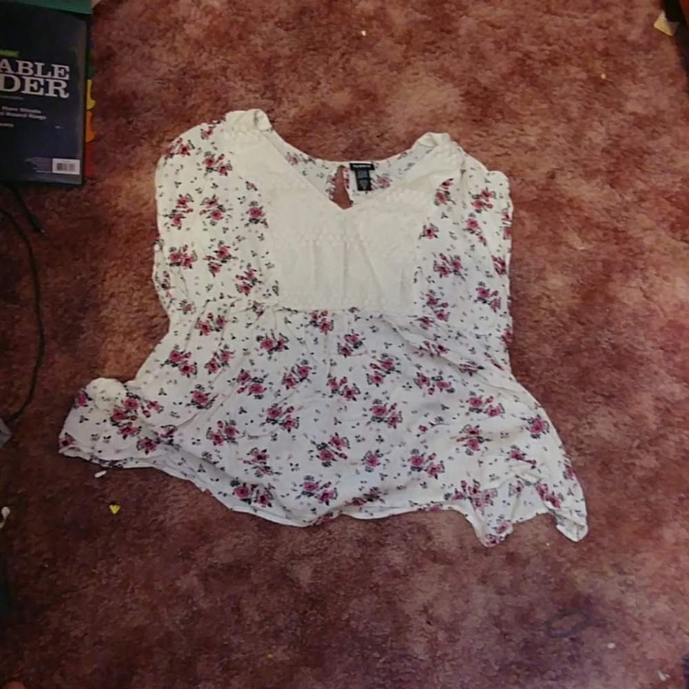 Torrid top size 2