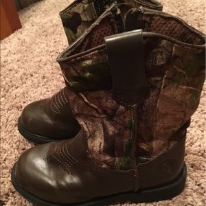 Kids size 12 camo boots