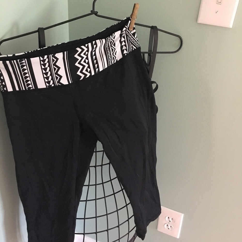 Forever 21 Cropped Athletic Leggings