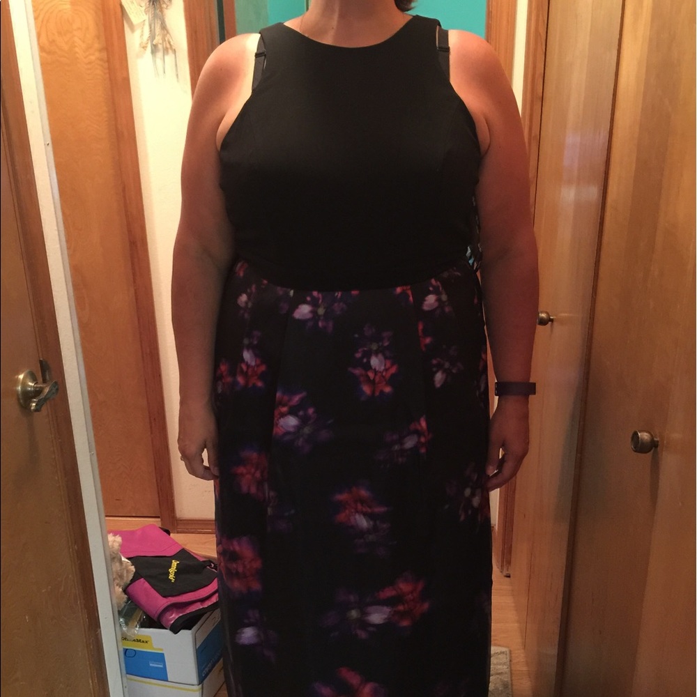 Black beautiful maxi