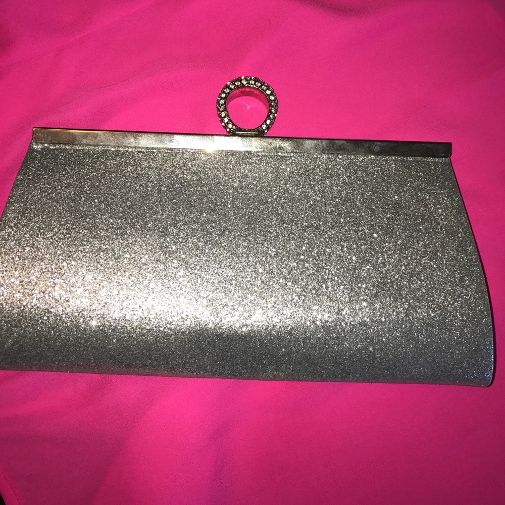 Silver clutch - Picture 3 of 3
