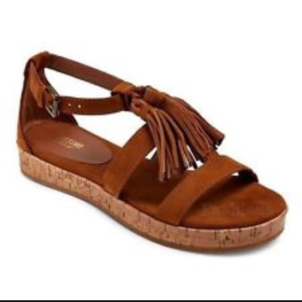 Tan Sandals with Tassels | Almost NEW