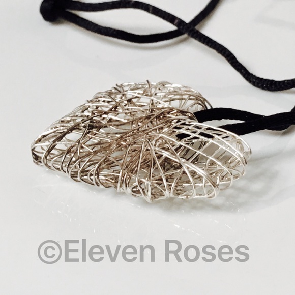 925 Sterling Silver Large Wire Art Heart Necklace - Picture 2 of 8