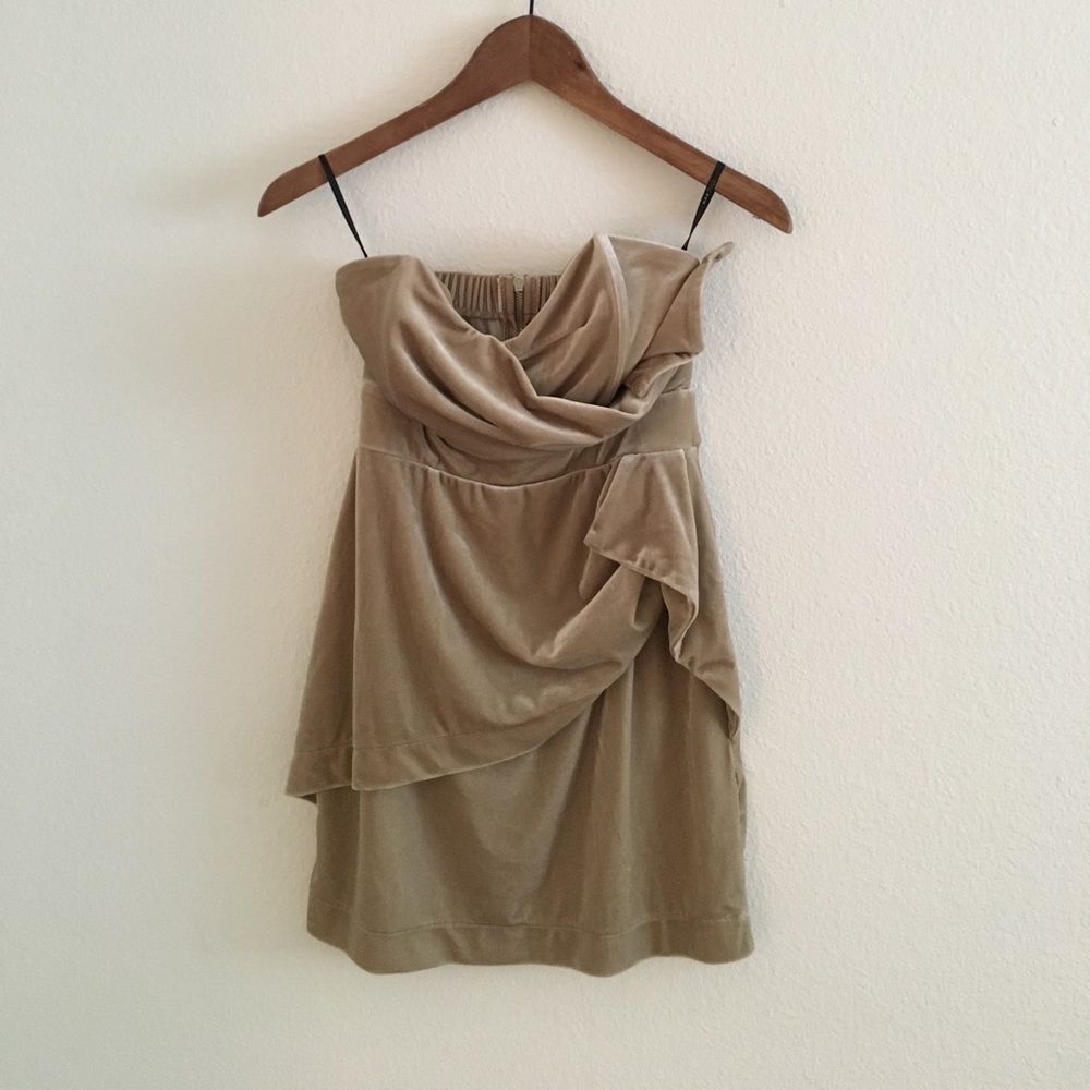 Velvet mini open shoulder dress. New!